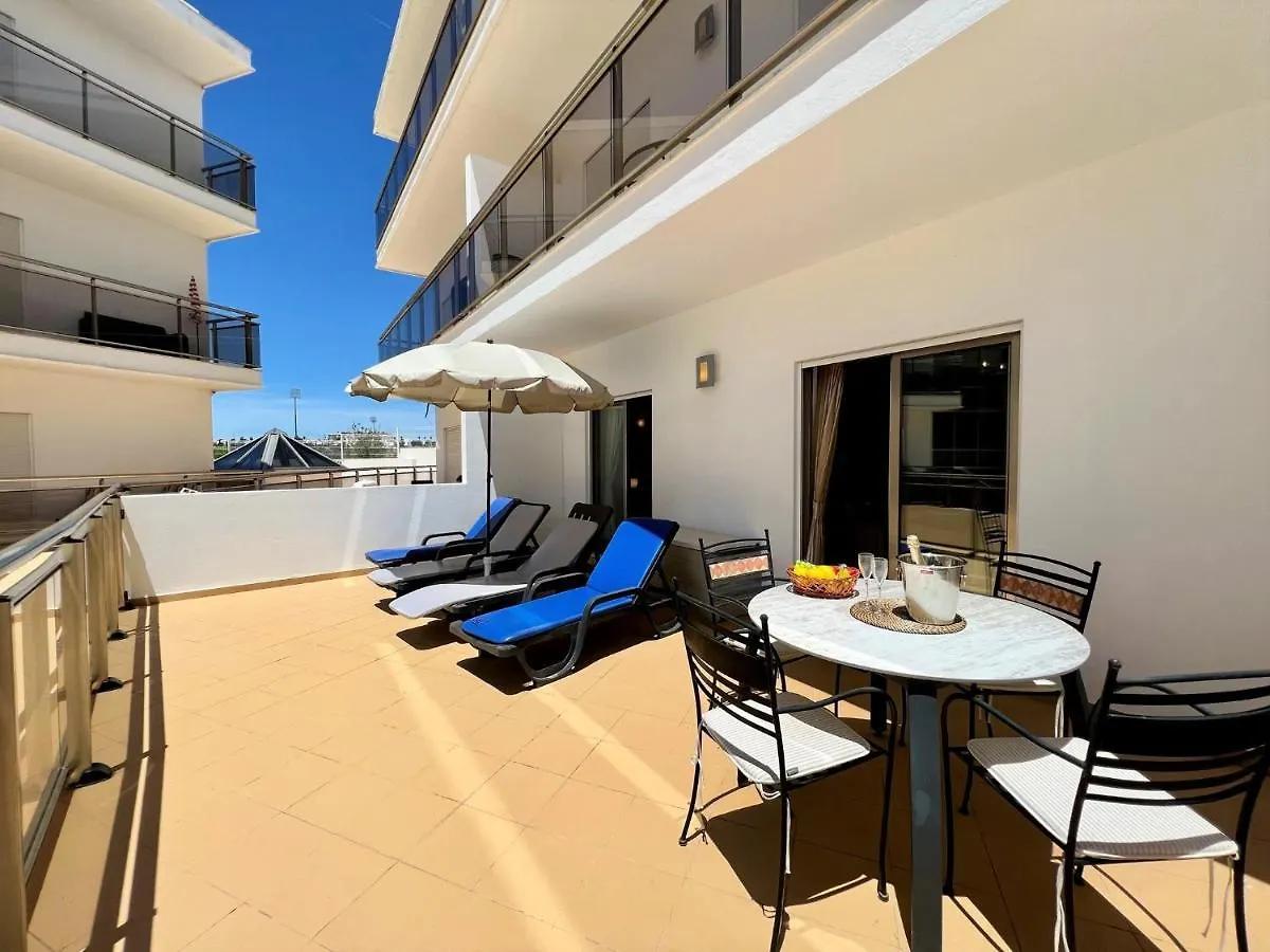 Albufeira Terrace With Pool By Homing Lejlighed